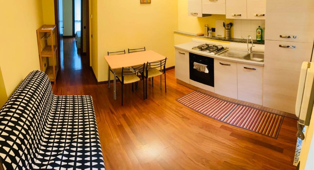 Bilocale Zona Centro Apartment Milano Ngoại thất bức ảnh